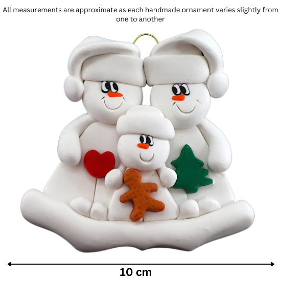 Family ornament with 2 large and 1 small snowmen in hats, holding holiday objects, graphed to show size (10cm).