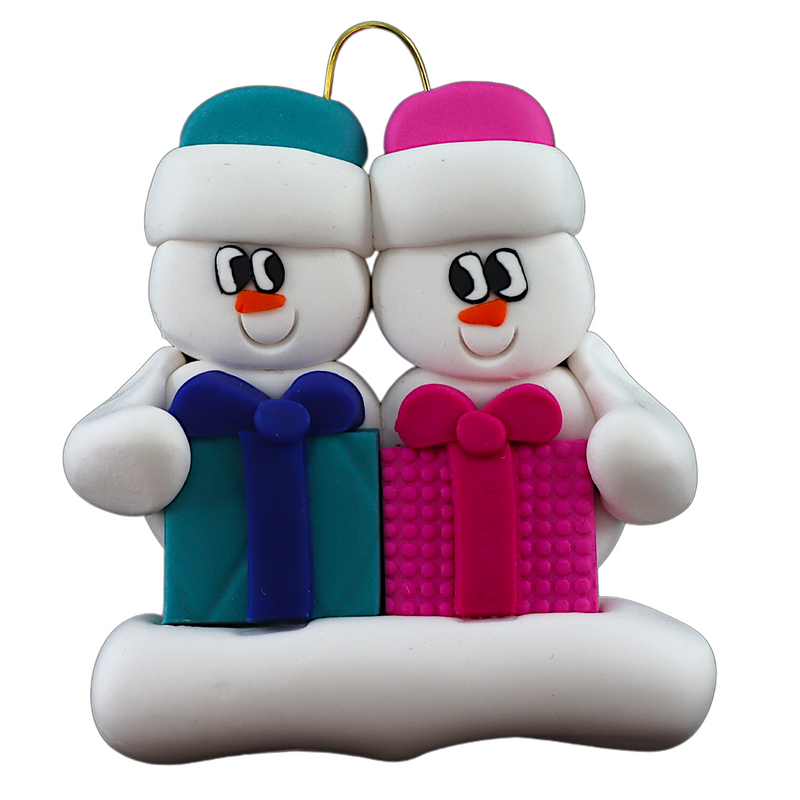 Family ornament with 2 white snowmen in colourful hats holding matching presents.
