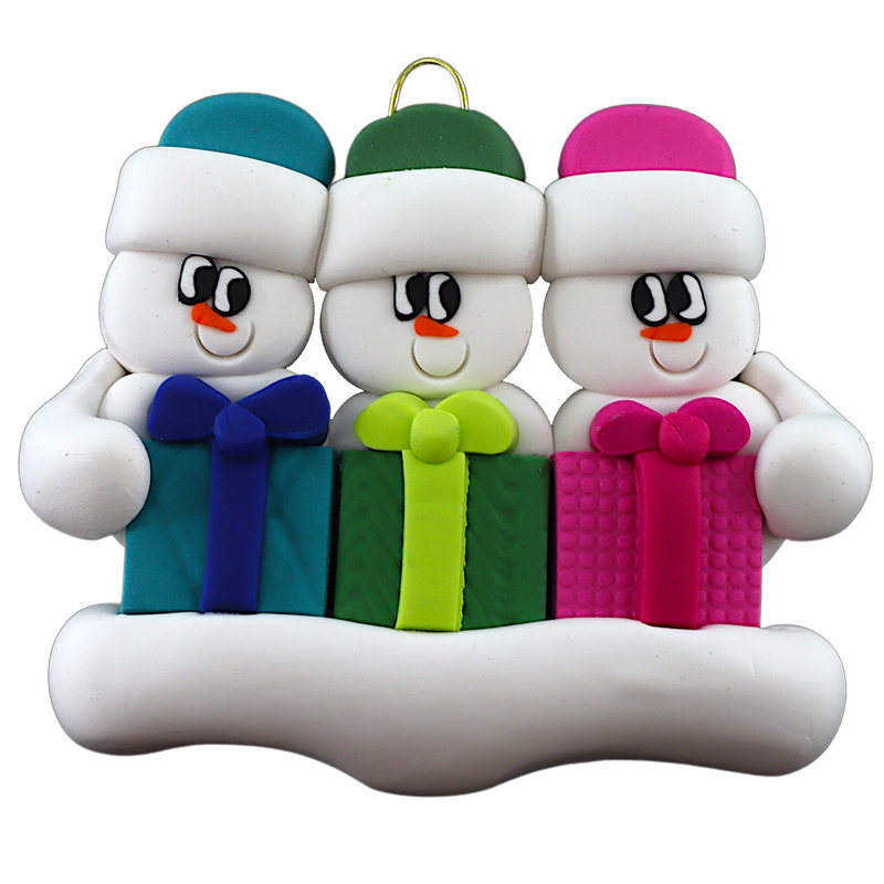 Family ornament with 3 white snowmen in colourful hats holding matching presents.