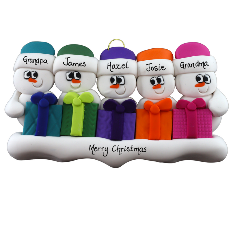 Family ornament with 5 white snowmen in colourful hats holding matching presents, personalized with names.